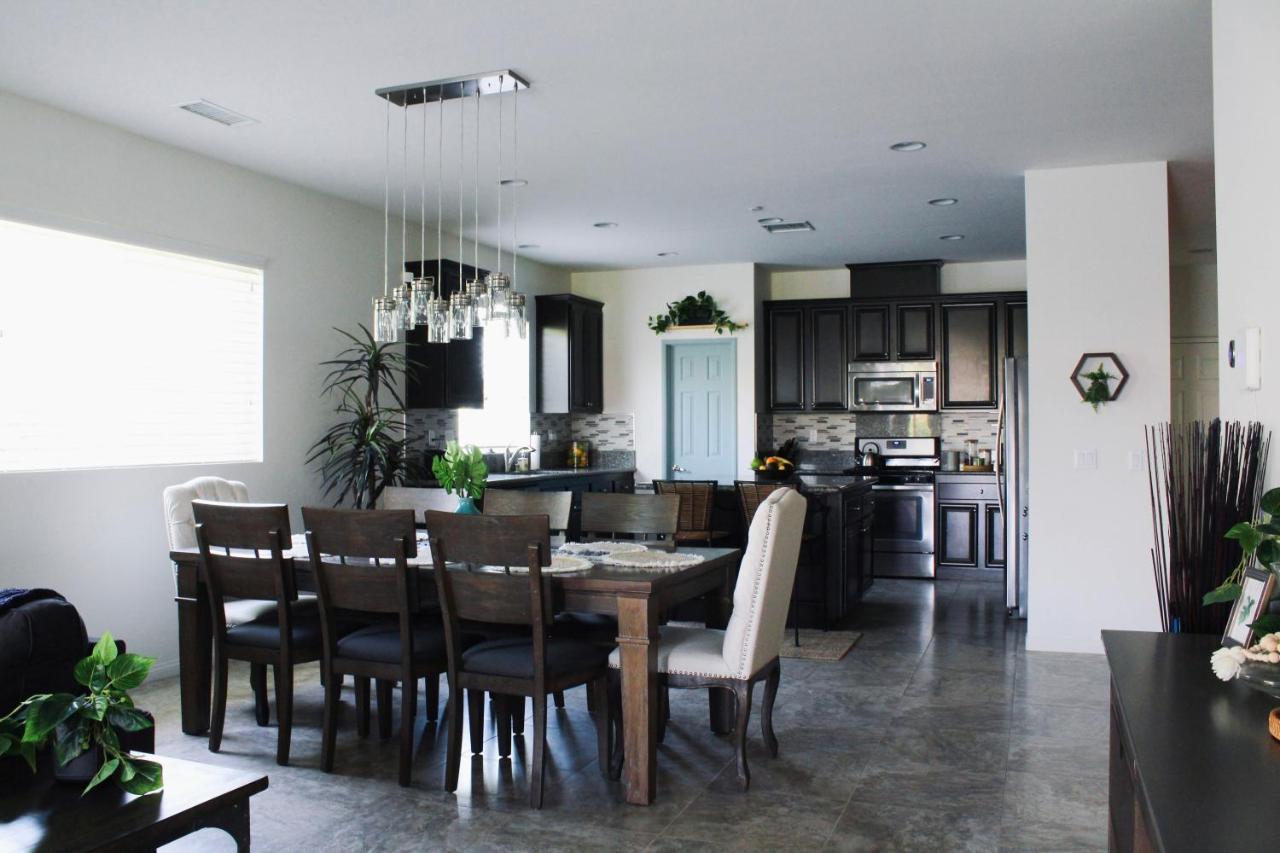 Entire Bungalow W/ Private Pool Near Palm Springs! Indio Exterior foto
